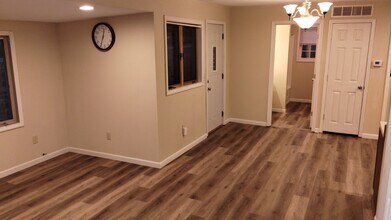 12516 N 1035th St in Effingham, IL - Building Photo - Building Photo