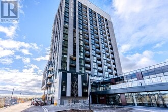 3071 Trafalgar Rd in Oakville, ON - Building Photo - Building Photo