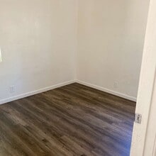 1036 Neal Rd in Sacramento, CA - Building Photo - Building Photo