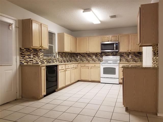4504 Cedar Crest Dr in McKinney, TX - Building Photo - Building Photo