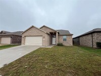 313 Lead Creek Dr in Fort Worth, TX - Foto de edificio - Building Photo