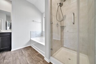 20343 Green Mountain Dr in Roman Forest, TX - Building Photo