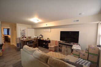 2942 W Montrose Ave in Chicago, IL - Building Photo - Building Photo