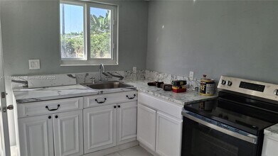 598 E 41st St-Unit -A in Hialeah, FL - Building Photo - Building Photo