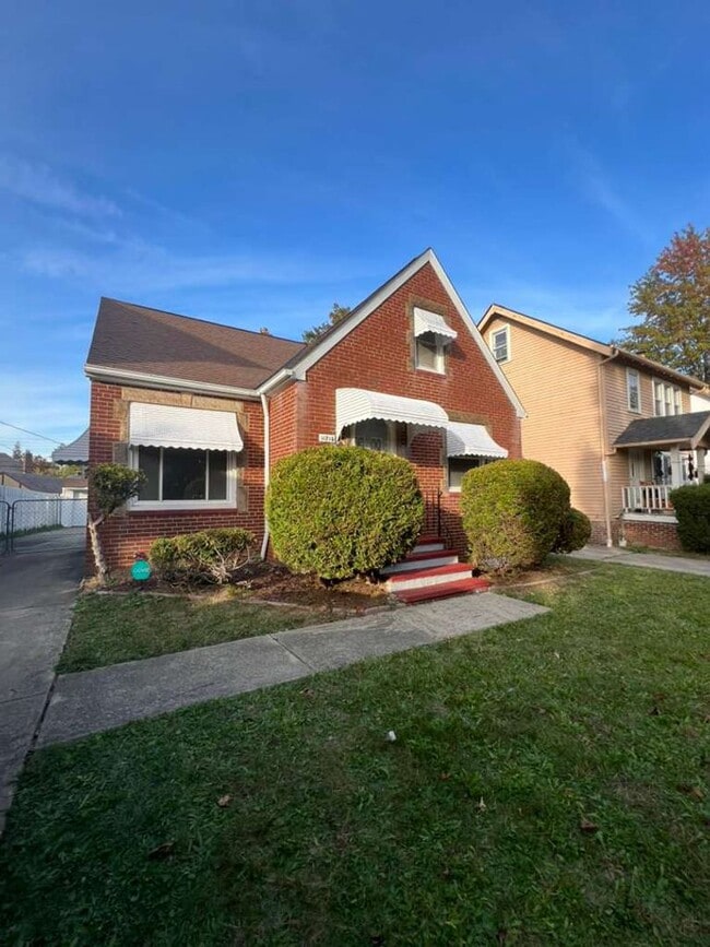 property at 11215 Langton Ave
