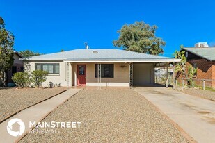 2407 E Beverly Dr in Tucson, AZ - Building Photo