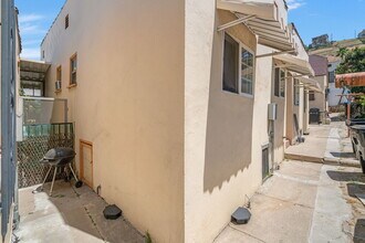 Private Bungalow w/ Yard! Move in Today in Los Angeles, CA - Building Photo - Building Photo