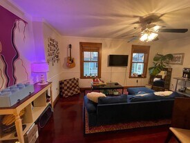 208 Prospect St, Unit 3 in Cambridge, MA - Building Photo