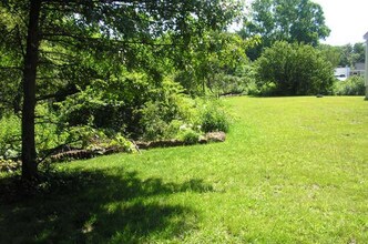 4 Elaine Cir in Hudson, MA - Building Photo - Building Photo