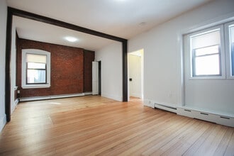 41 Harvard St in Brookline, MA - Foto de edificio - Building Photo