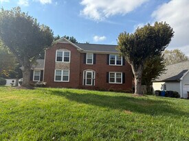 1501 Worthington Pl in Greensboro, NC - Building Photo