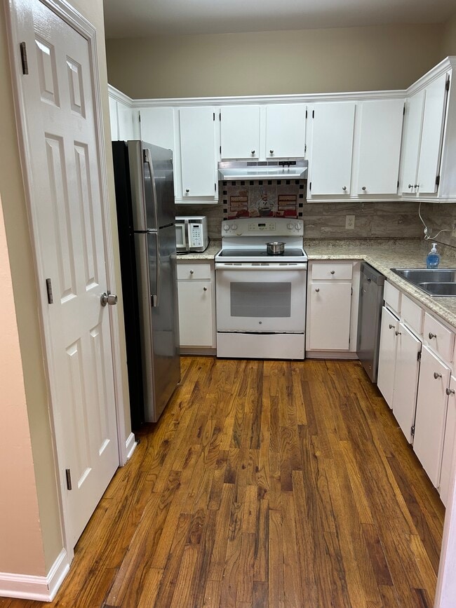 1651 Massachusetts Ave SW, Unit 23 in Marietta, GA - Foto de edificio - Building Photo