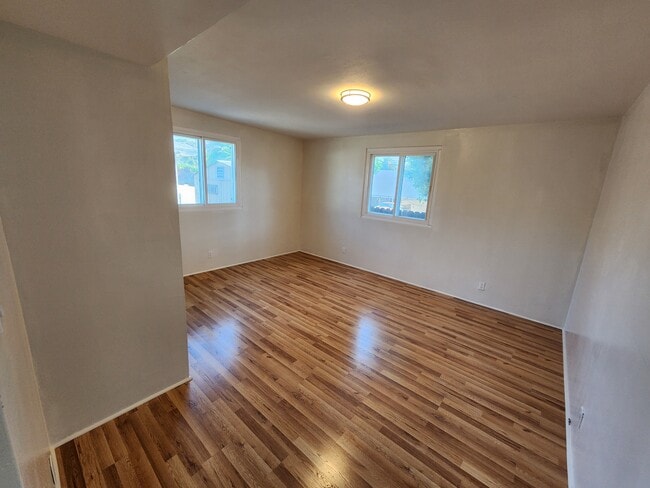 10447 Cantara St in Sun Valley, CA - Building Photo - Building Photo