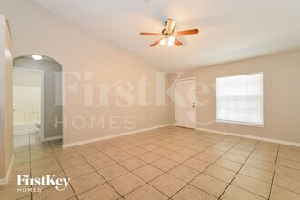 2657 Bentley Dr in Deltona, FL - Building Photo - Building Photo