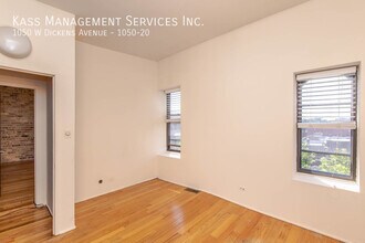 1050 W Dickens Ave in Chicago, IL - Building Photo - Building Photo