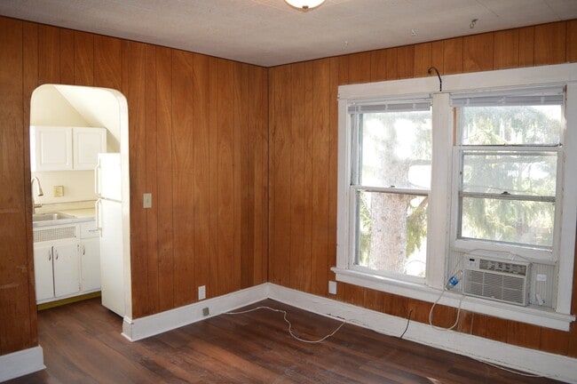729 Clark Ct, Unit 2 in Madison, WI - Foto de edificio - Building Photo