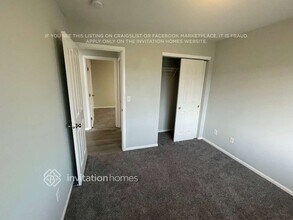 6947 Breeze Dr SE in Lacey, WA - Foto de edificio - Building Photo