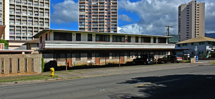 546 Kamoku St in Honolulu, HI - Building Photo - Building Photo