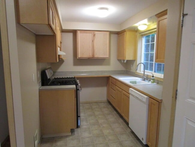 1925 Wildflower Way in Sedro Woolley, WA - Building Photo - Building Photo