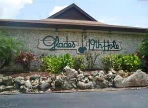 103 Teryl Rd in Naples, FL - Foto de edificio - Building Photo