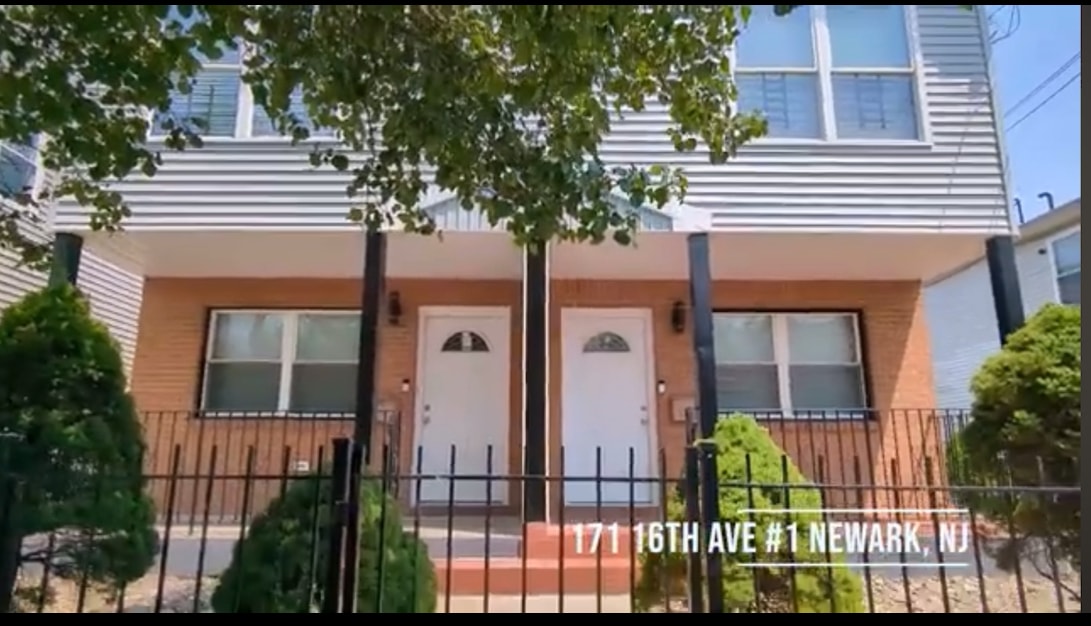171 16th Ave in Newark, NJ - Building Photo