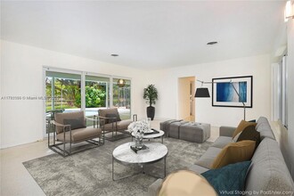 7765 SW 133rd Terrace in Miami, FL - Building Photo - Building Photo