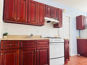 64 Franklin St in Jersey City, NJ - Building Photo - Building Photo