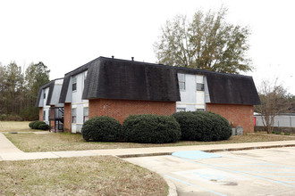 Indian Creek Apartments in Florence, MS - Building Photo - Building Photo