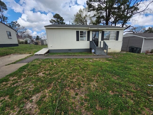 property at 872 Western Park Dr