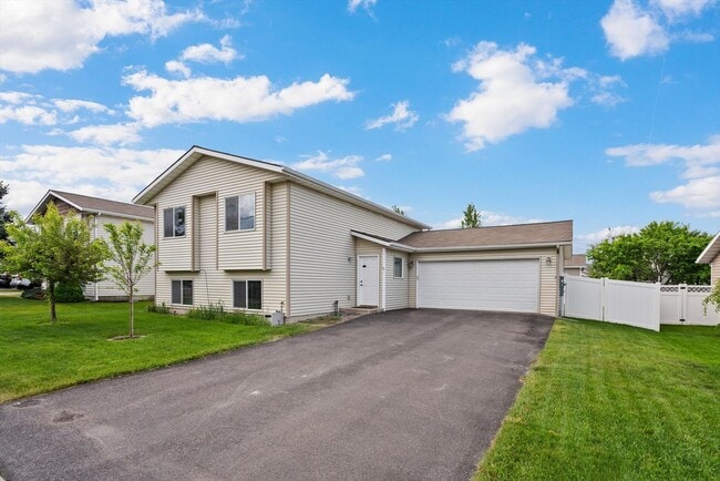 14 Ford Way in Kalispell, MT - Building Photo - Building Photo