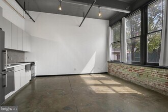 1701 Tulip St in Philadelphia, PA - Building Photo - Building Photo