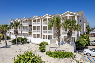 Breezeways of Encantada in Corpus Christi, TX - Building Photo - Building Photo