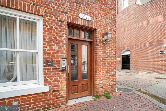 100 N Union St in Alexandria, VA - Building Photo - Building Photo