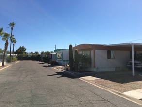 Klahanne Mobile Home Park in Apache Junction, AZ - Building Photo - Building Photo