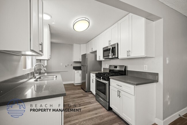 25424 S. Western Avenue in Harbor City, CA - Foto de edificio - Building Photo