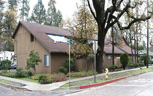 Myrtle Street, 1416 in Calistoga, CA - Foto de edificio - Building Photo