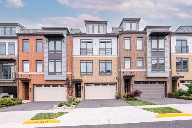 property at 1521 Ribbon Limestone Terrace SE