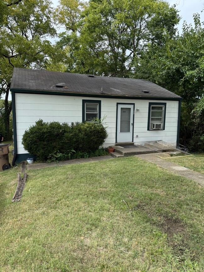 property at 509 Weakley Ave