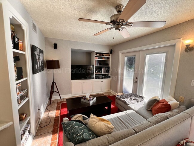 750 Royal Palm Ct in Orlando, FL - Building Photo - Building Photo