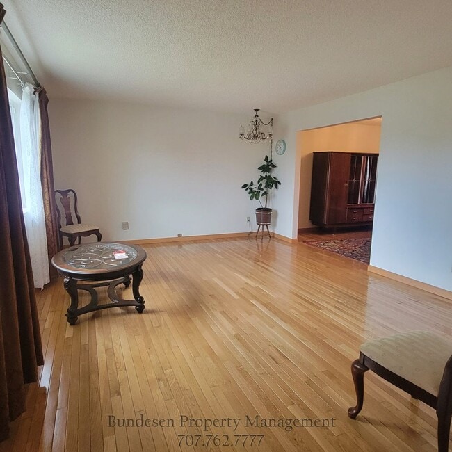 1732 Moclips Dr in Petaluma, CA - Building Photo - Building Photo