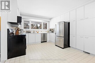 1874 Rideau Garden Dr in Ottawa, ON - Building Photo - Building Photo