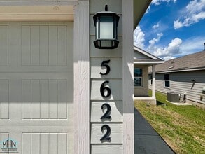 5622 Willow Breeze in San Antonio, TX - Building Photo - Building Photo