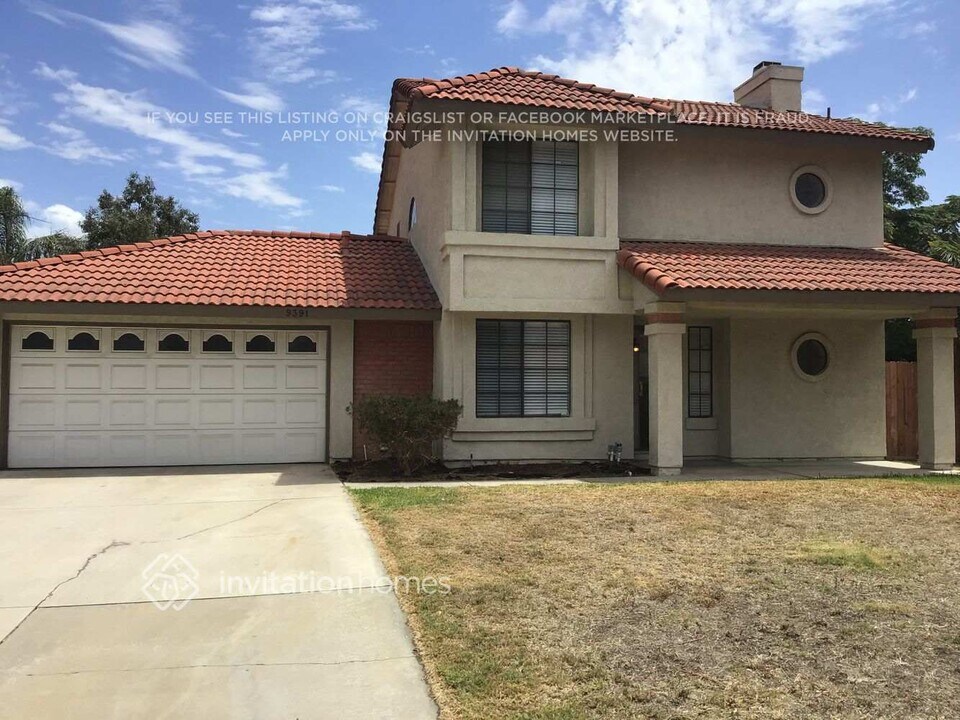 9391 Copper Ln in Fontana, CA - Building Photo