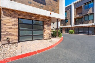 3233 N 70th St in Scottsdale, AZ - Building Photo - Building Photo