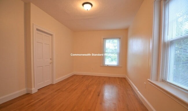 191 Winthrop Rd, Unit 5 in Brookline, MA - Building Photo - Building Photo