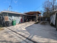 4604 Gunter St photo'