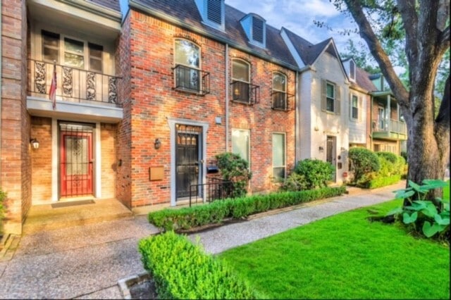 530 N Post Oak Ln in Houston, TX - Building Photo - Building Photo