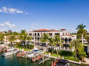 Vela Vista Condominiums in Fort Lauderdale, FL - Foto de edificio - Building Photo