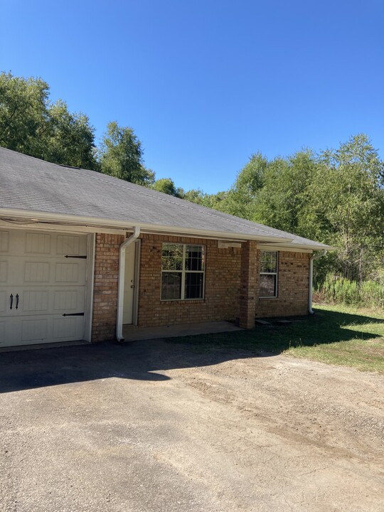 16281 County Road 431 in Lindale, TX - Building Photo