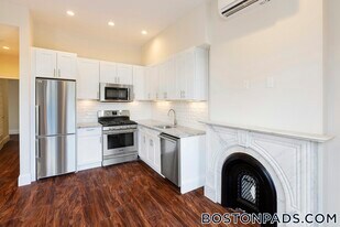 1902 Washington St in Boston, MA - Building Photo